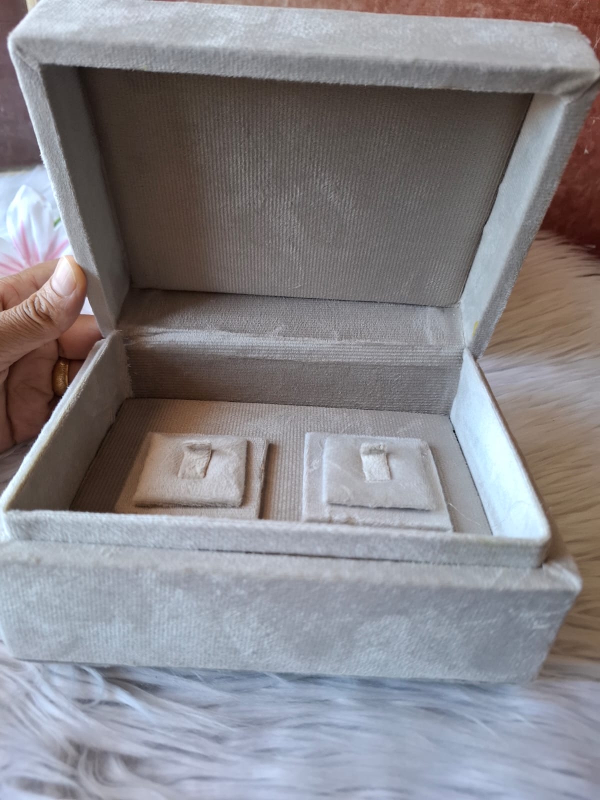 علبة شبكة 2 خانة قطيفة تريند M6001
